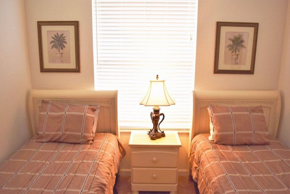 undefined Windsor_palms_304n 9