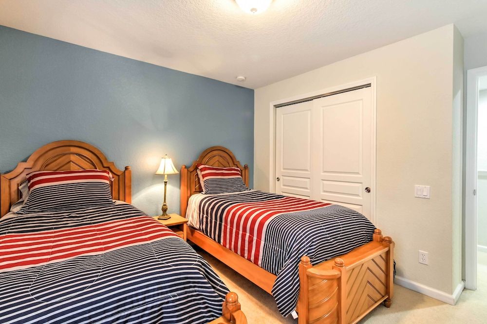 undefined Spacious Kissimmee Villa - 3 Mi to Disney World! 6