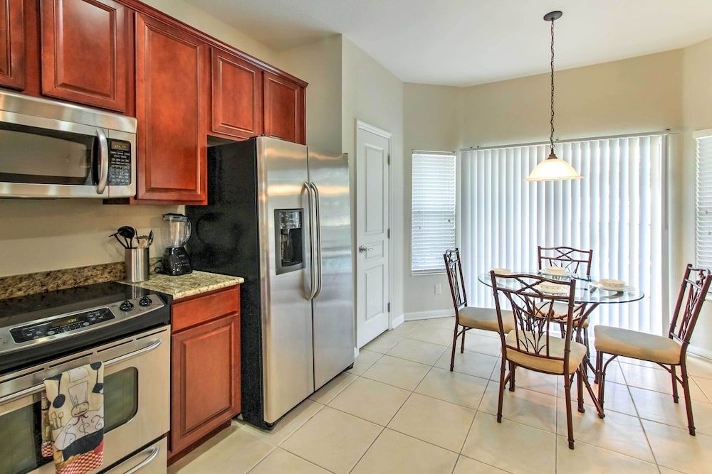 undefined Spacious Kissimmee Villa - 3 Mi to Disney World! 10