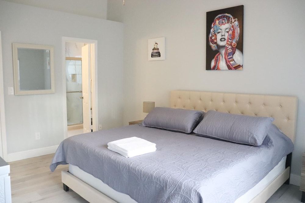 undefined Three Bedroom Apartment #4 -- 5014 LBC -- Vusa Three Bedroom Condo Apartment