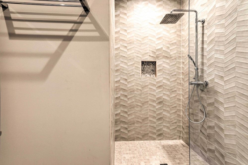 undefined Luxe Kissimmee Getaway ~ 2 Mi to Disney World 4