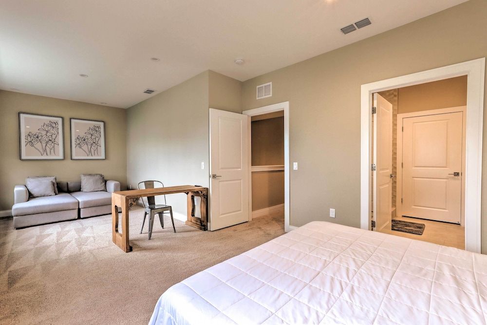 undefined Luxe Kissimmee Getaway ~ 2 Mi to Disney World 8