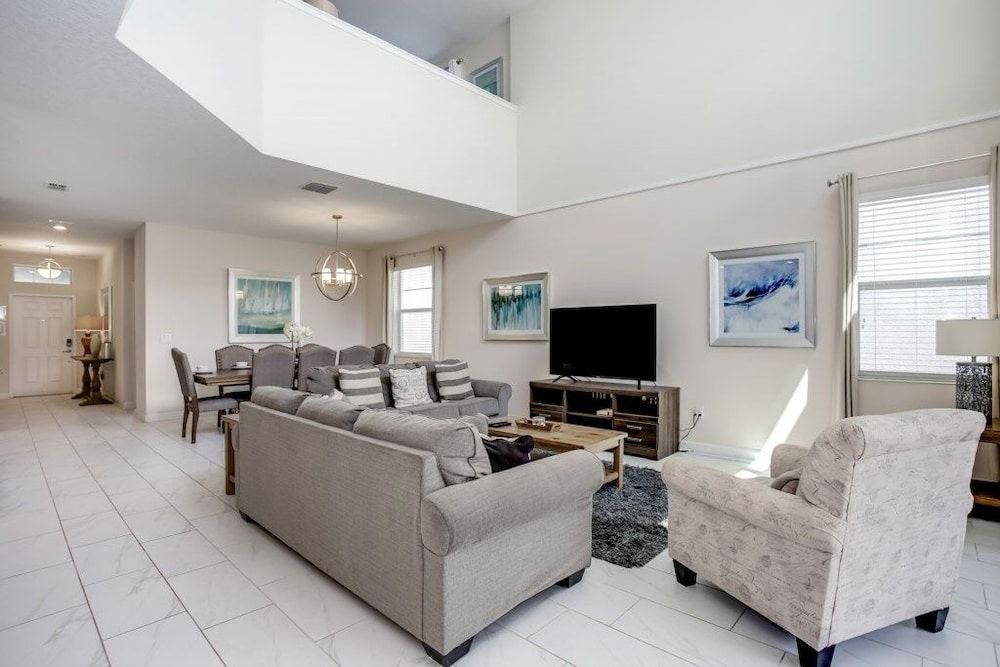 1585tempo 5 Bedroom Home by RedAwning House, 5 Bedrooms 20