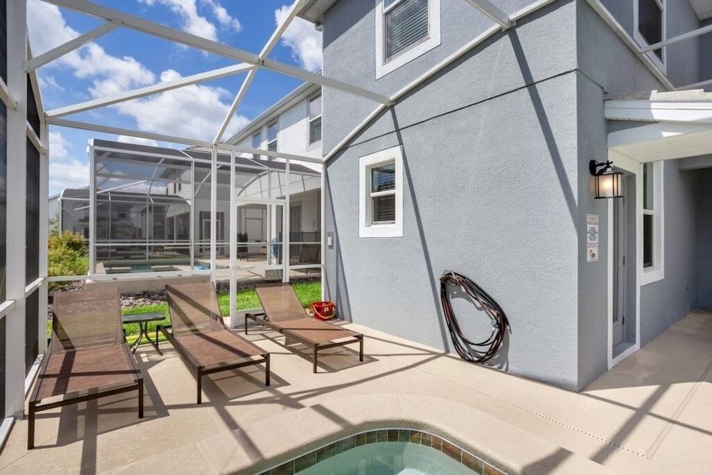 undefined 1585tempo 5 Bedroom Home by RedAwning