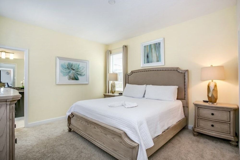 1585tempo 5 Bedroom Home by RedAwning House, 5 Bedrooms