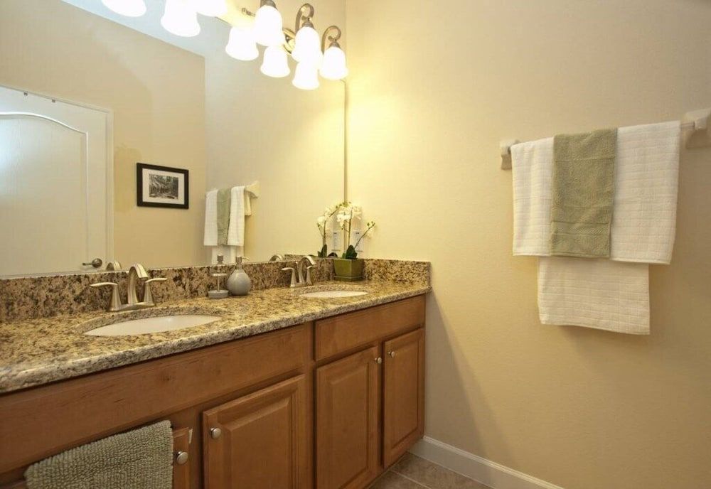 Paradise Palms- 5 Bed Townhome W/splashpool-3024 5 Bedroom Townhouse by RedAwning Townhome, 5 Bedrooms 9