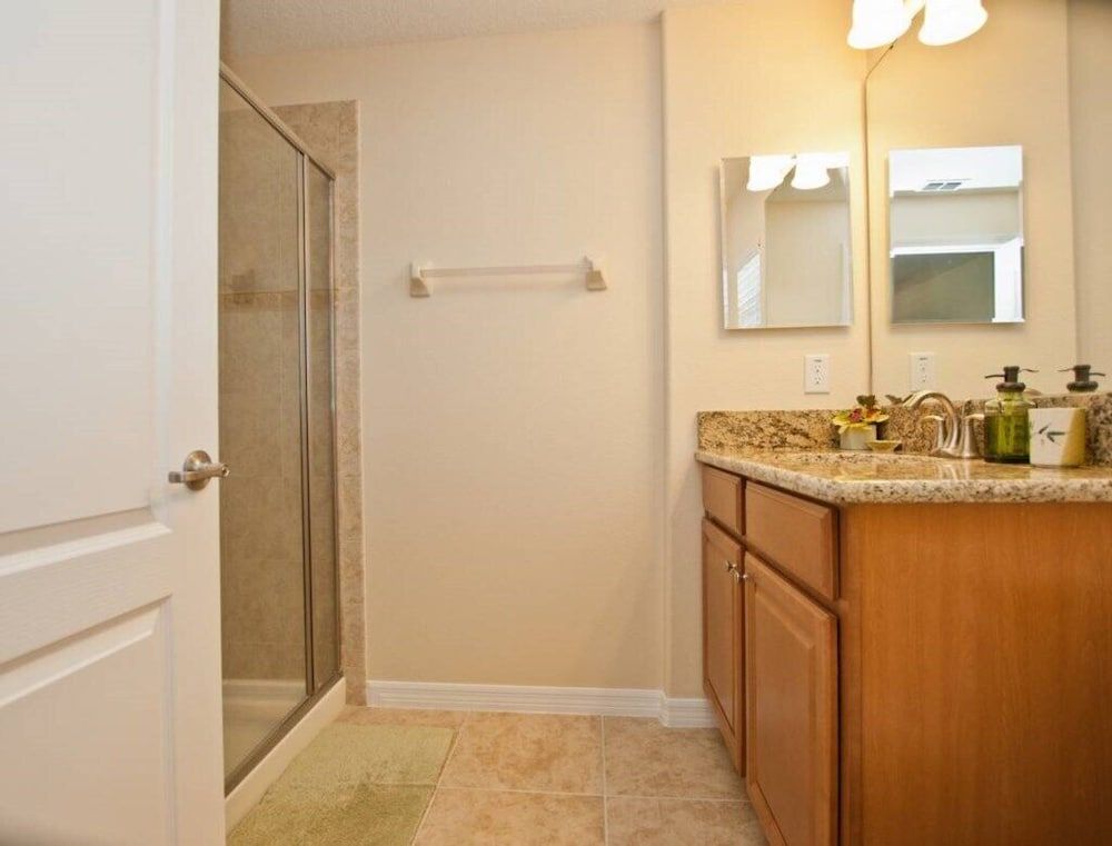 Paradise Palms- 5 Bed Townhome W/splashpool-3024 5 Bedroom Townhouse by RedAwning Townhome, 5 Bedrooms 8