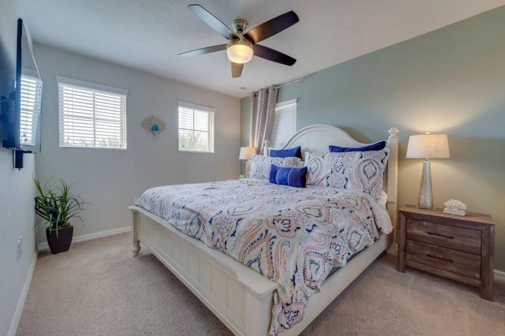 undefined Erin's Windsor at Westside Vacation Home 8