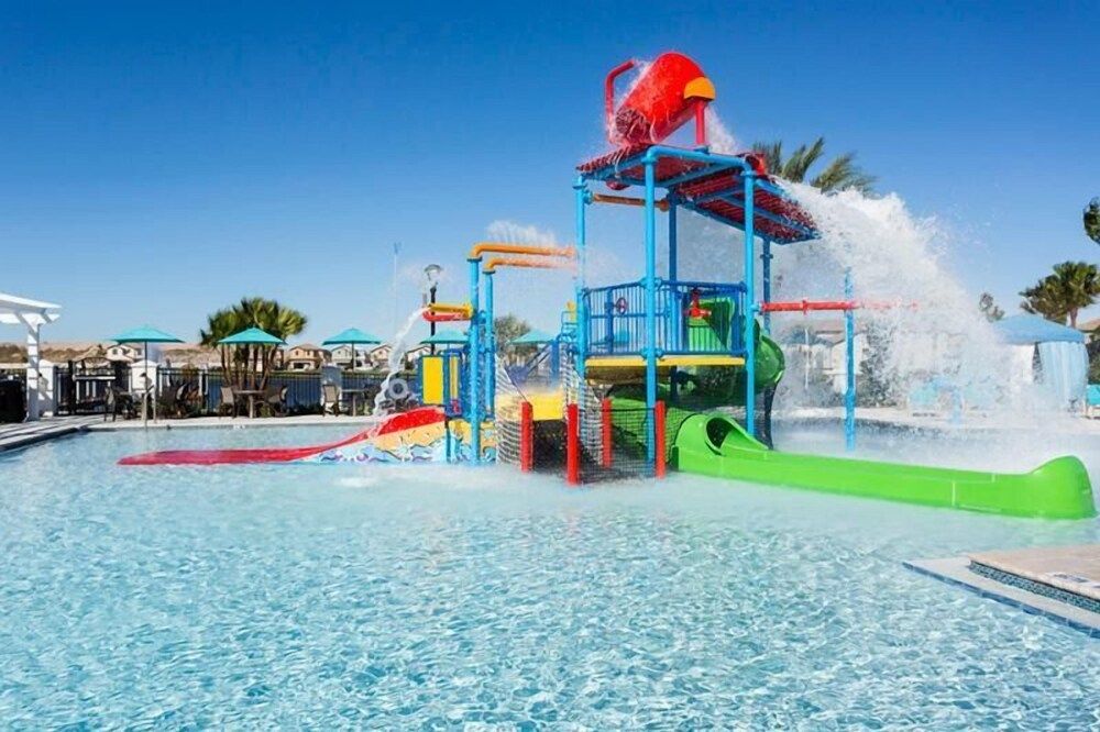 undefined Erin's Windsor at Westside Vacation Home 2