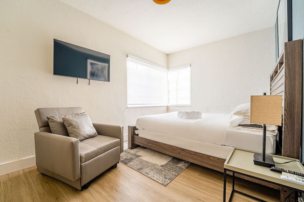 PRAIA Hotel Boutique & Apartments Miami Beach Deluxe Apartment, 2 Bedrooms, Non Smoking, Kitchen 3