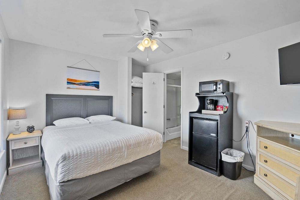 Basic Room, 1 Queen Bed, Ocean View