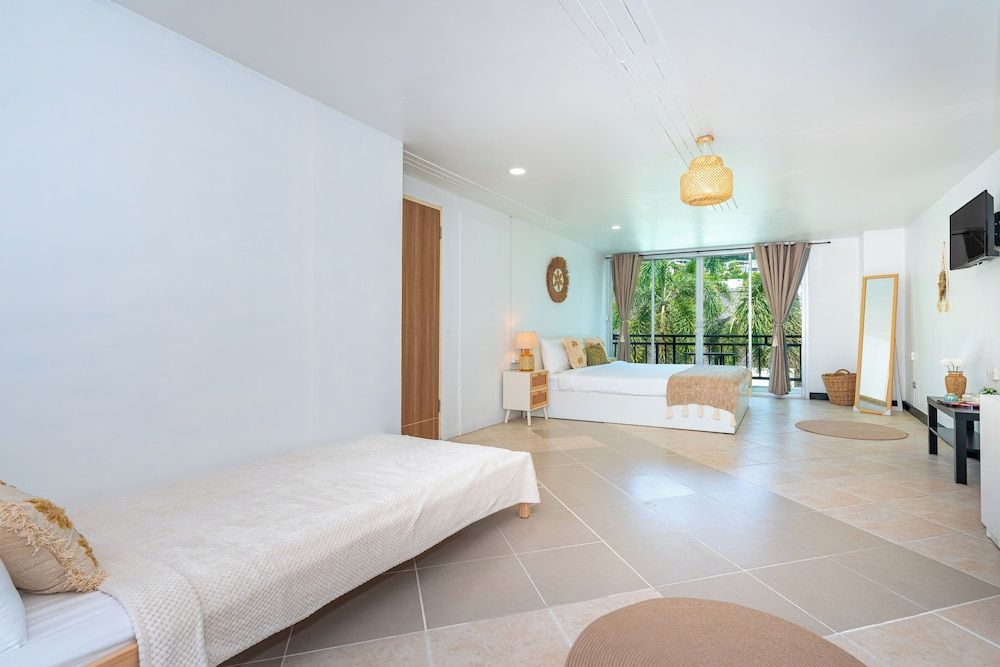 Kata Station Family Room, 1 Double Bed 6