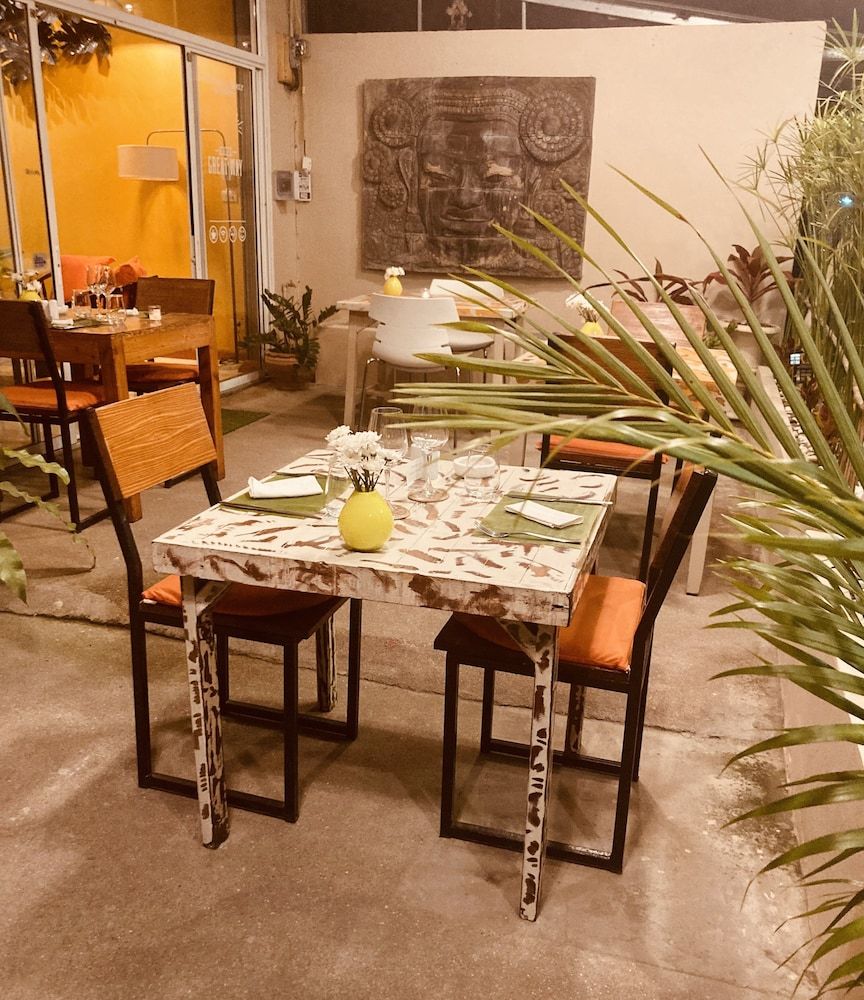 undefined bistrothelene