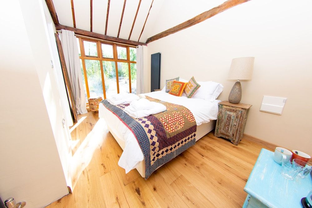 Trading Boundaries Standard Double Room, Courtyard View 6