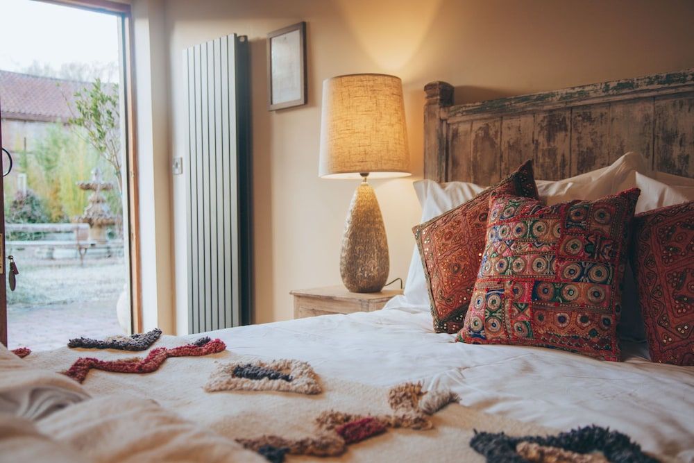 Trading Boundaries Standard Double Room, Courtyard View 3