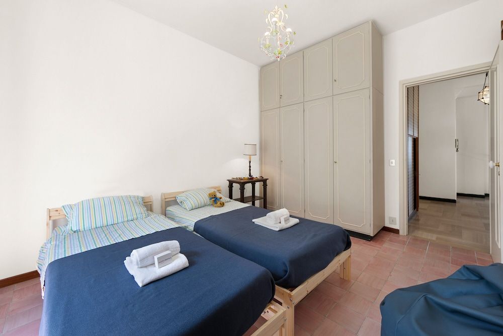 Family Apartment, 2 Bedrooms, 2 Bathrooms, Sea Facing (La Casa di Miki - 400mt From The Sea)