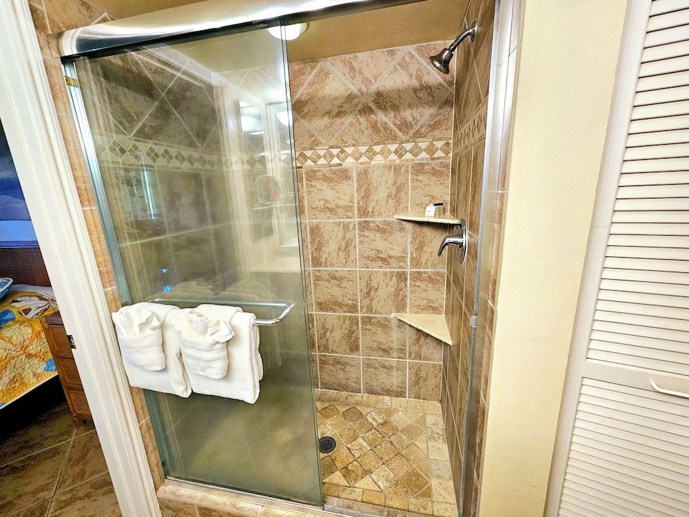 White Sands Village #309 A/c, Tennis & Pool! Condo, Multiple Beds, Balcony, Pool View (White Sands Village #309) 8