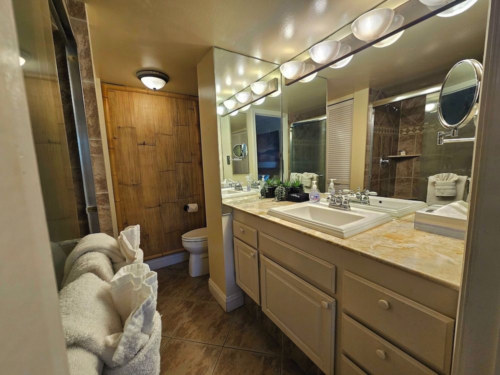 White Sands Village #309 A/c, Tennis & Pool! Condo, Multiple Beds, Balcony, Pool View (White Sands Village #309) 7