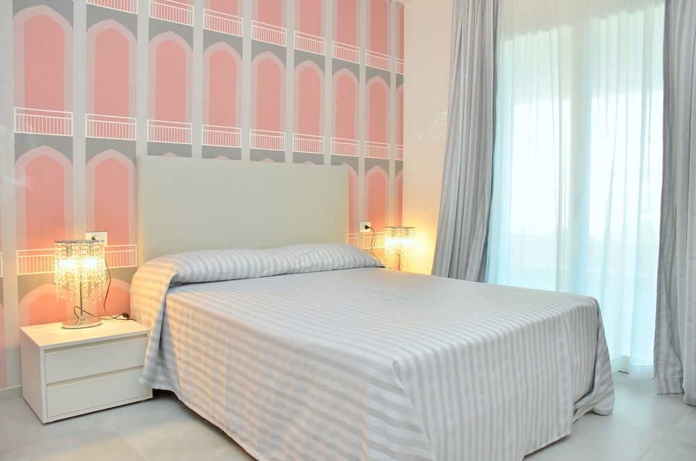 Condo (Grey Room Sud Mare)