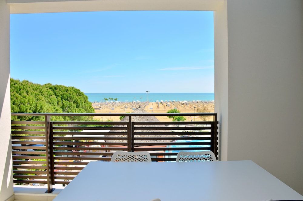 Condo (White Room Sud Mare)