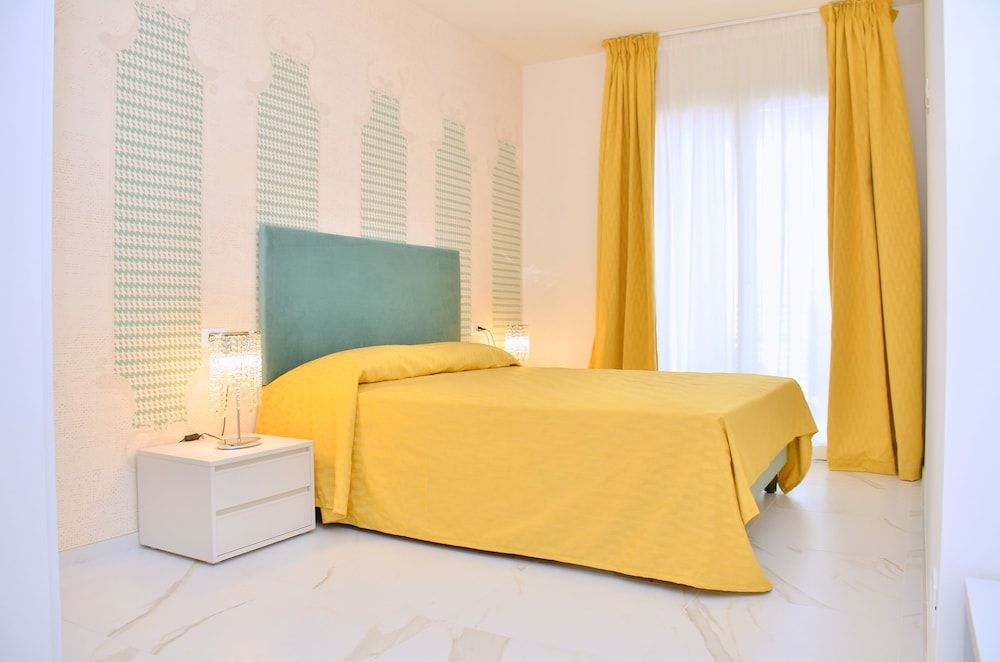 Condo (Oman Room Sud Mare)