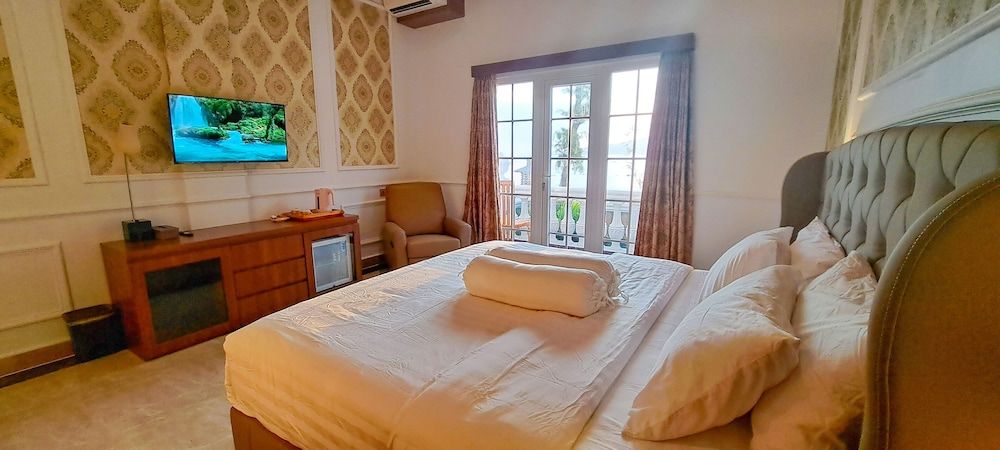 Gili Beachfront Suites