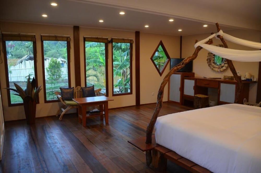 undefined Serene Beach Villa 8