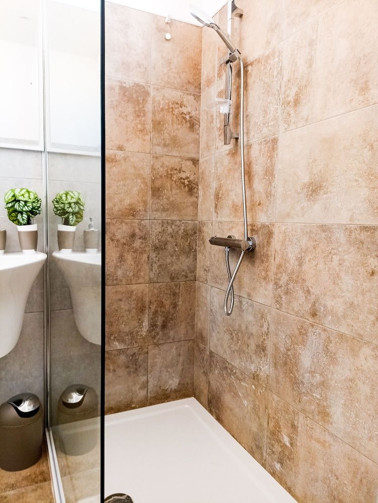 Kolossoi Guest House Deluxe Room 3