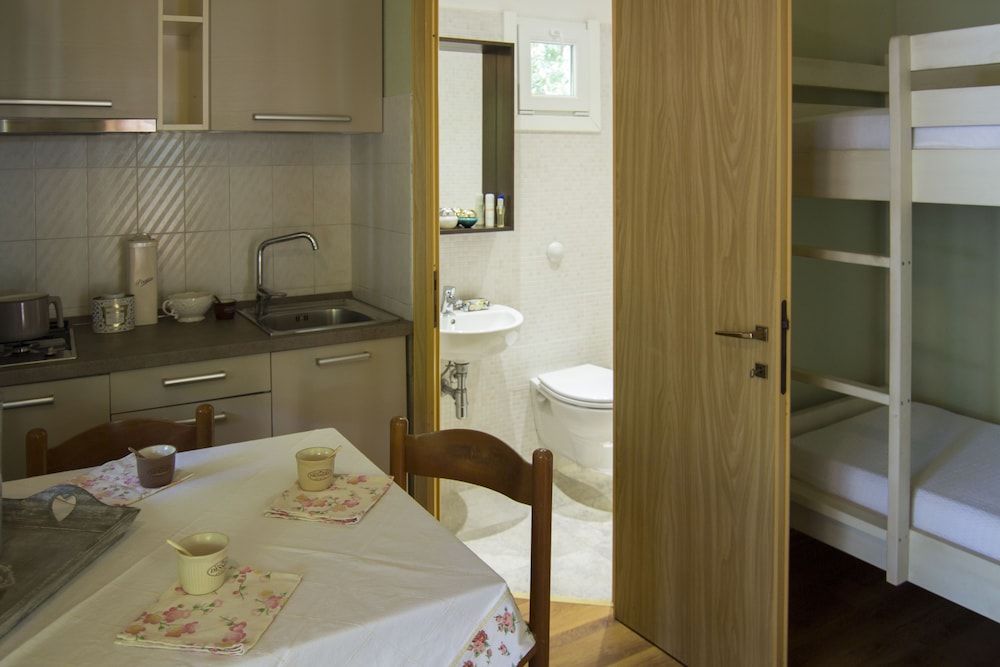 Standard Bungalow, Multiple Beds, Garden View