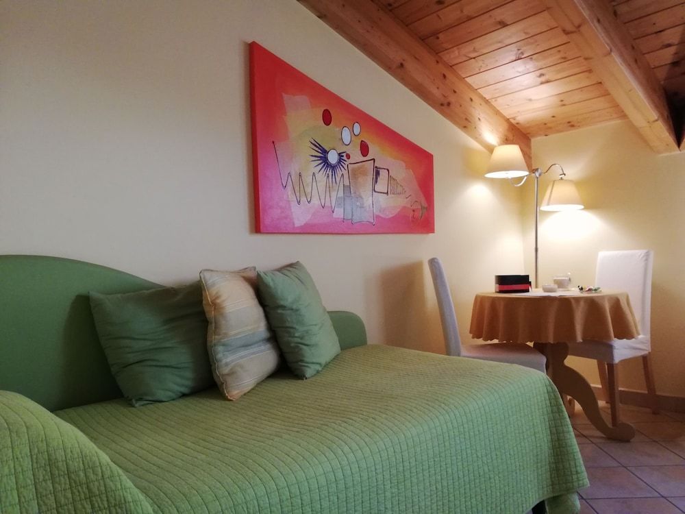 B&B Domus Traiani Deluxe Double Room 4