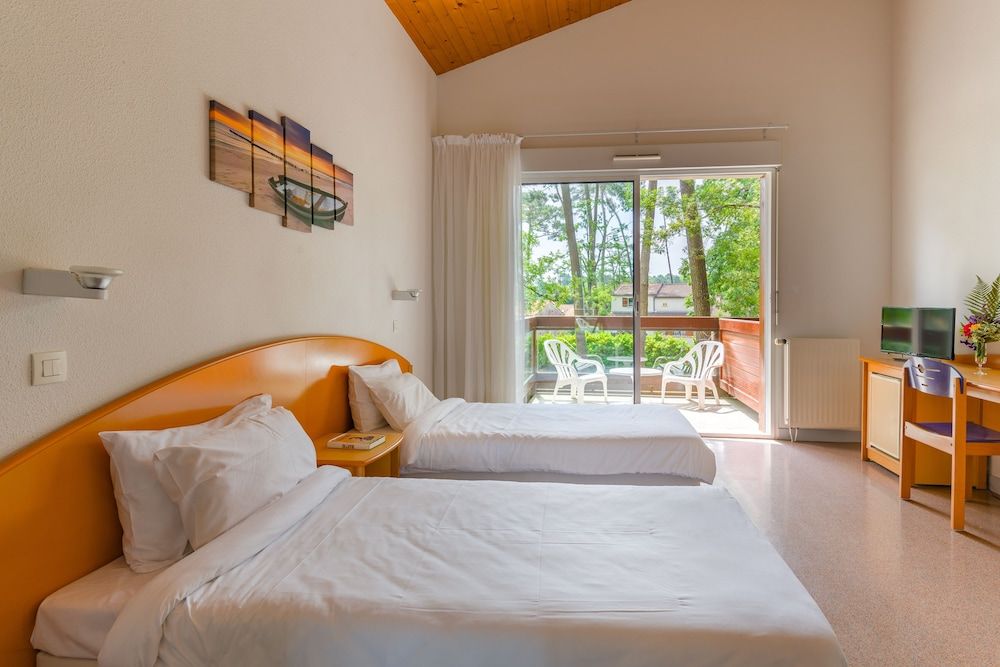 Azureva Ronce Les Bains