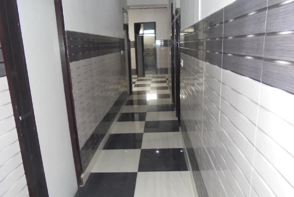 undefined Goroomgo Bansal Guest House Meerut 5