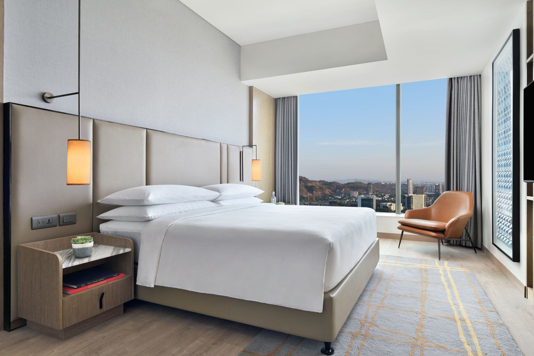 One Bedroom Hill View King Bed