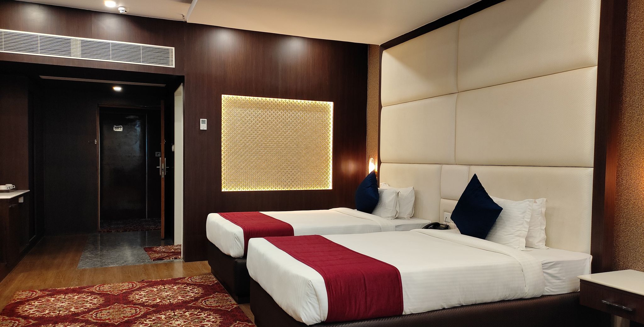 Executive Room (King Bed)