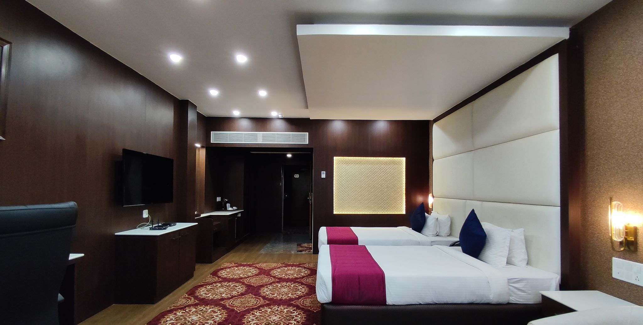 Executive Room (King Bed)