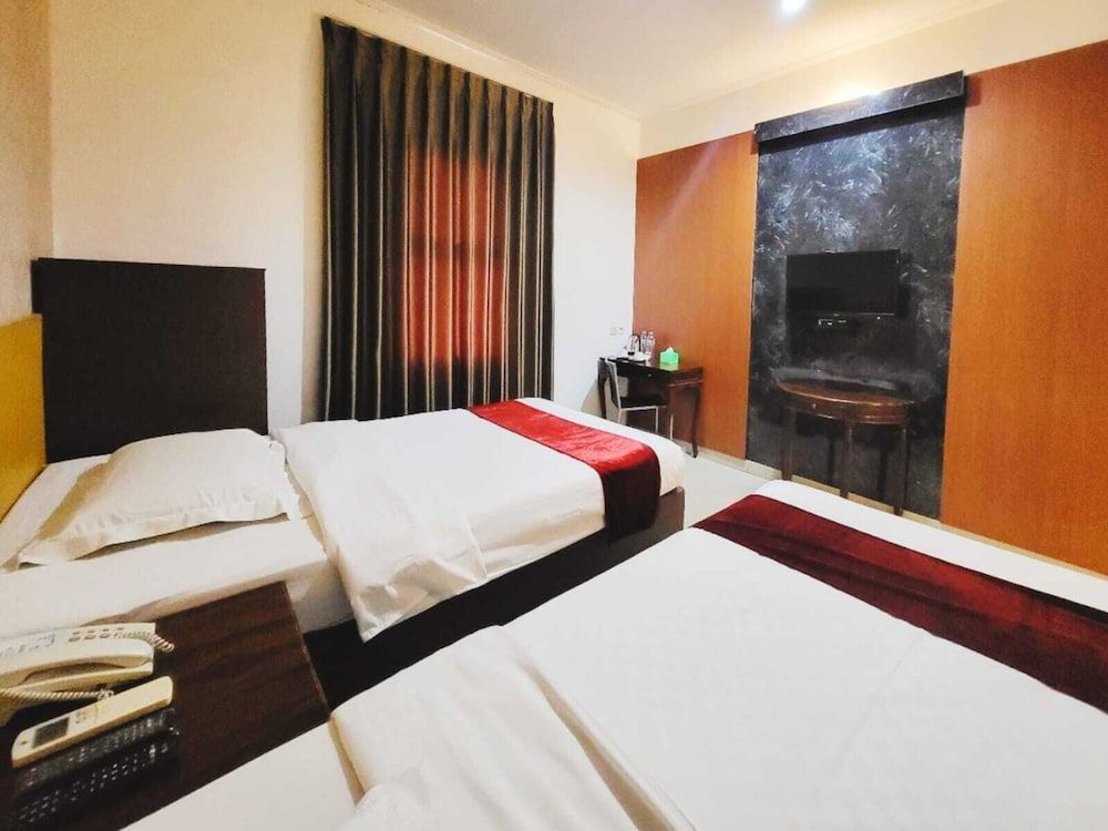 Marilyn Hotel Serpong Deluxe Twin Room 3
