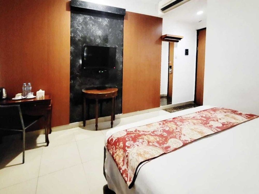 Marilyn Hotel Serpong Deluxe Double Room