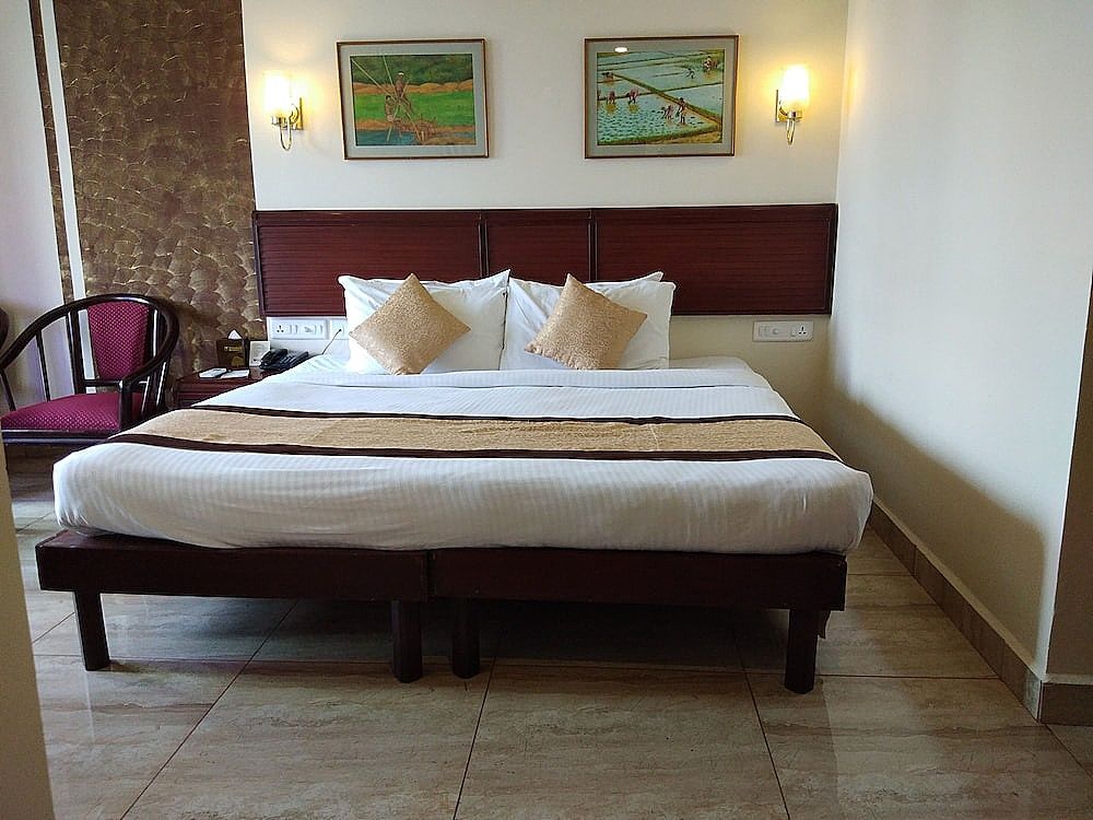 Hotel Yuvarani Residency Superior Room 6