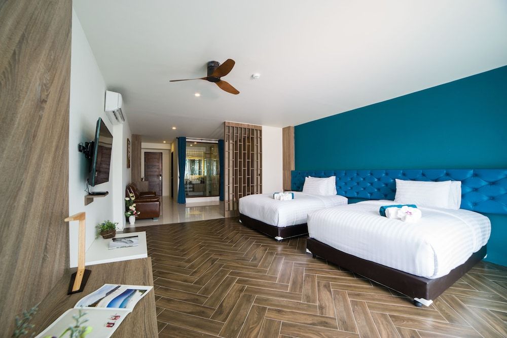 Oceana Resort Phuket Premium Deluxe Suite 2