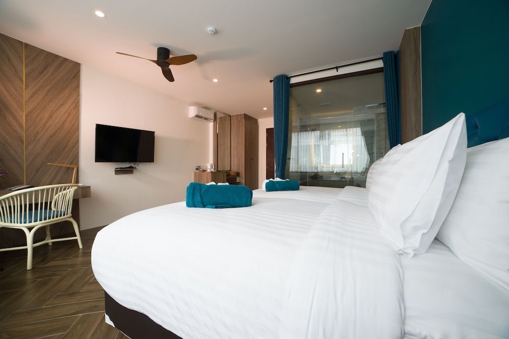 undefined Oceana Resort Phuket 9