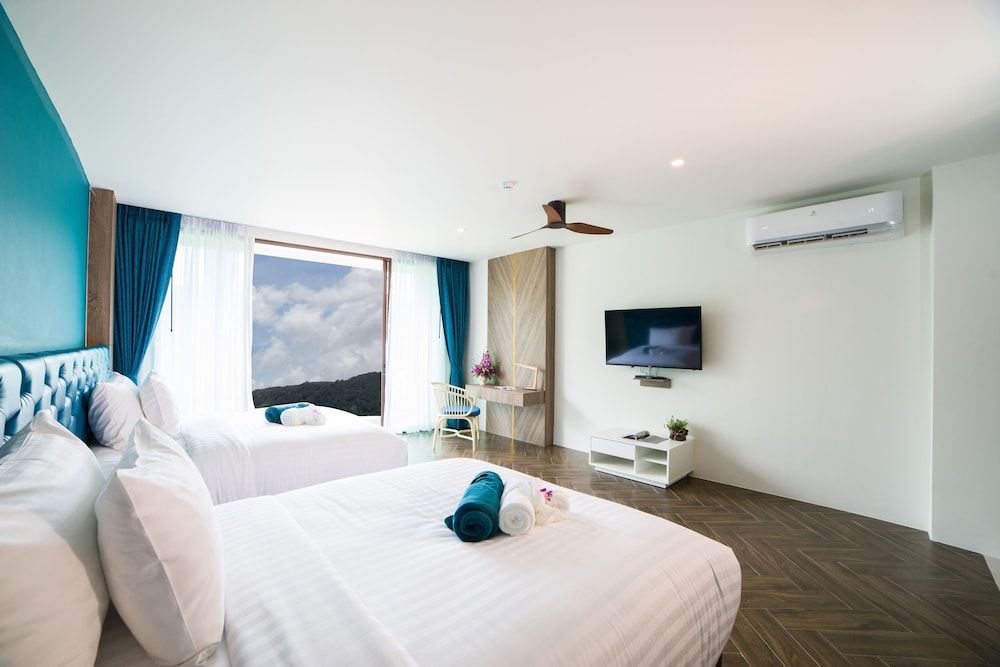 Oceana Resort Phuket Premium Deluxe Suite 6