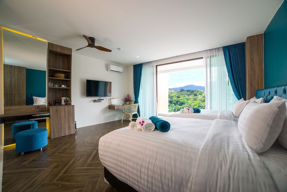 Oceana Resort Phuket Grand Deluxe Room 5