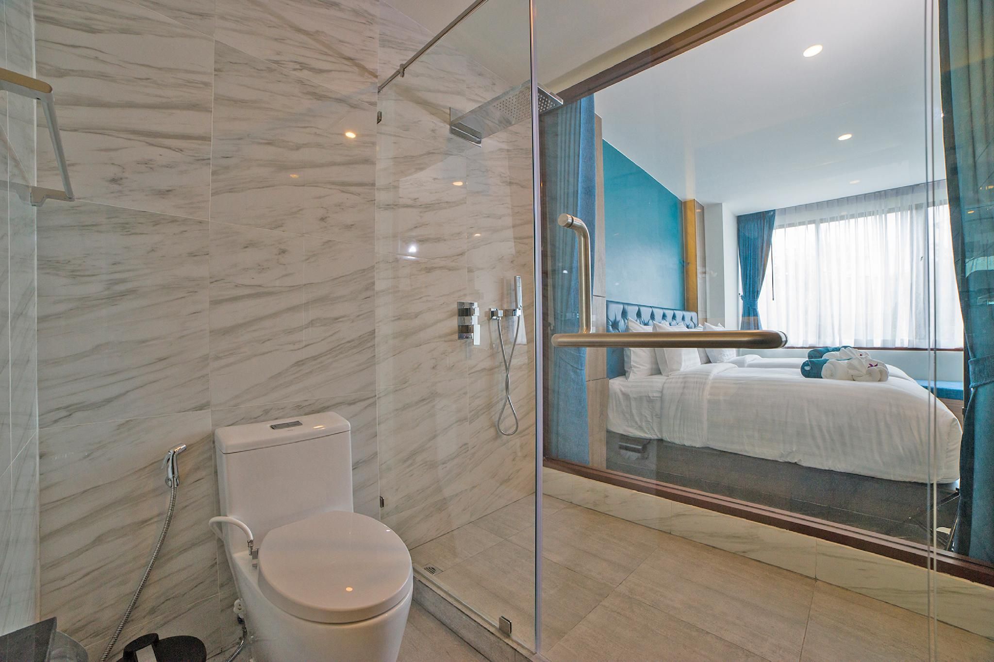 undefined Oceana Resort Phuket 6