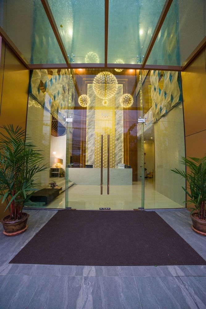 undefined Oceana Resort Phuket 4