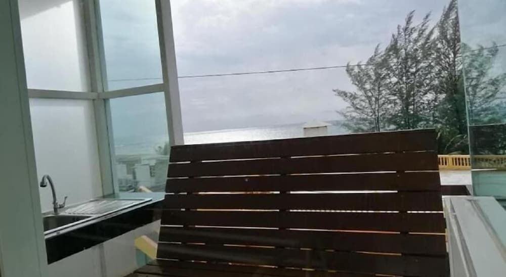 undefined Kamalaview 8