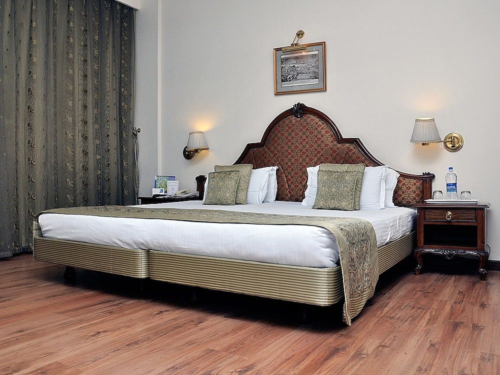 Clarks Avadh Executive Room with King or Twin Beds 3