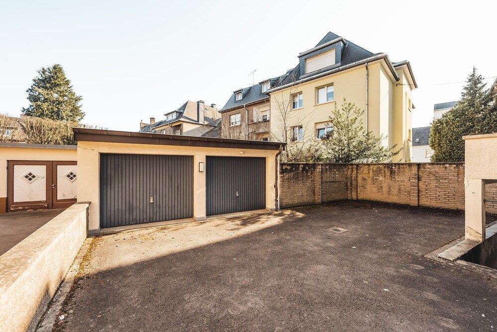 undefined Charming Stay Fast WiFi Full Kitchen 2