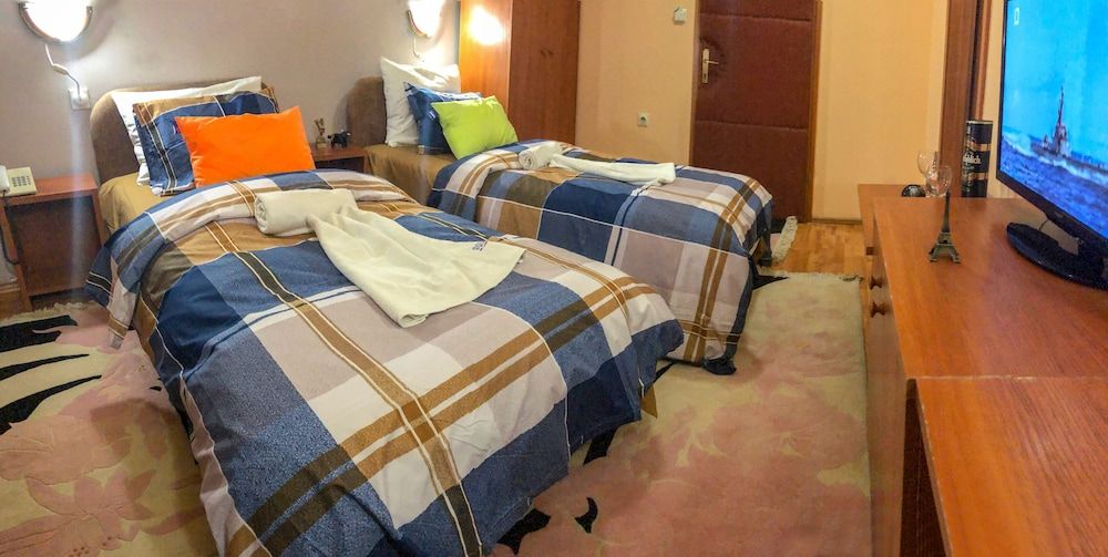 Room-hotel Square Macedonia Room, 4 Bedrooms, Terrace 11