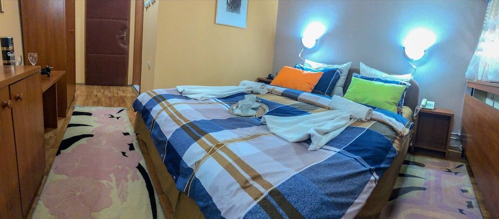 Room-hotel Square Macedonia Room, 4 Bedrooms, Terrace 15