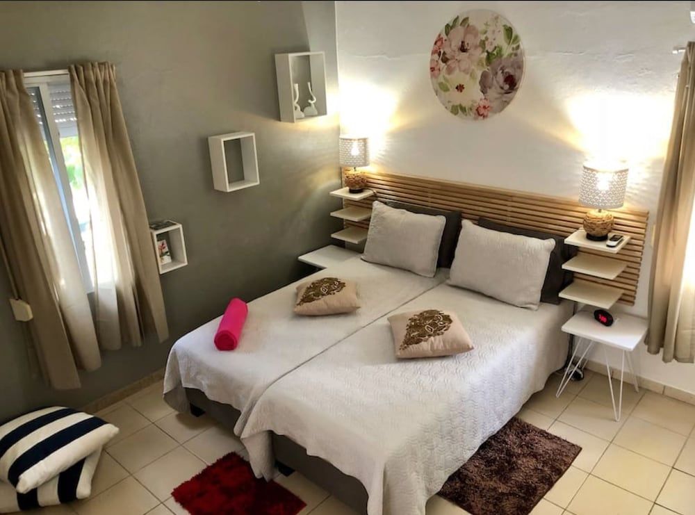 Comfort Villa, 3 Bedrooms, Pool View